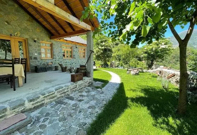 پانسیون Bujtina Peshtan Guesthouse&camping