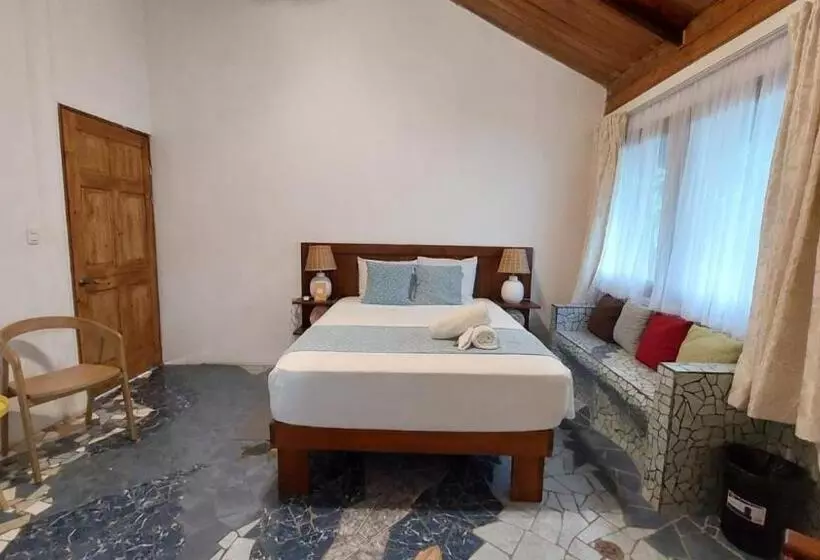 پانسیون Hospedaje Casa Thirema Tortuguero