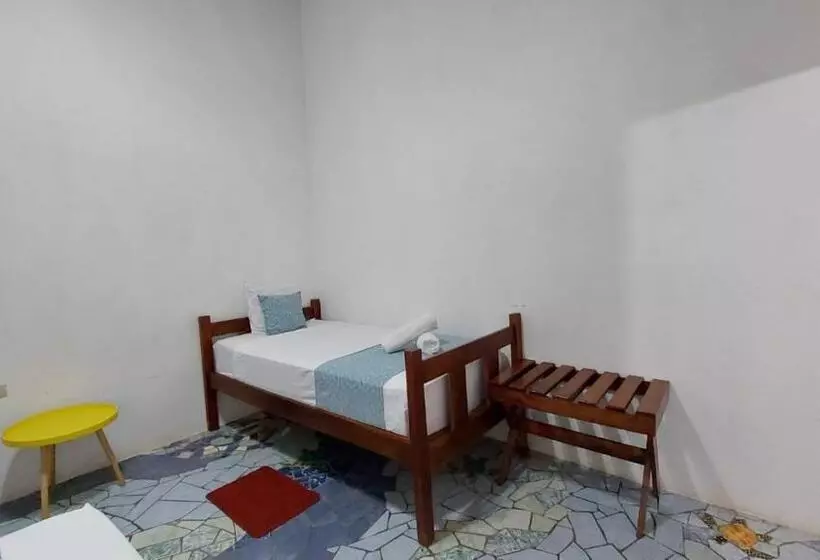پانسیون Hospedaje Casa Thirema Tortuguero