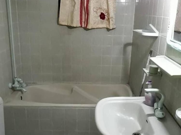 پانسیون Royal Guest House