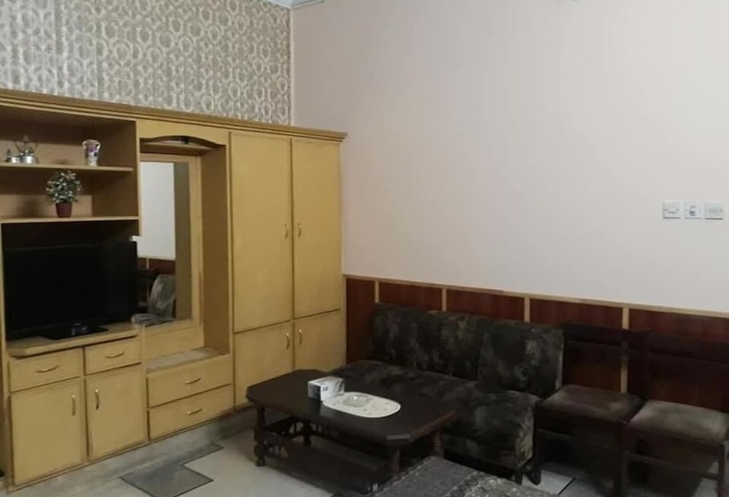 پانسیون Royal Guest House