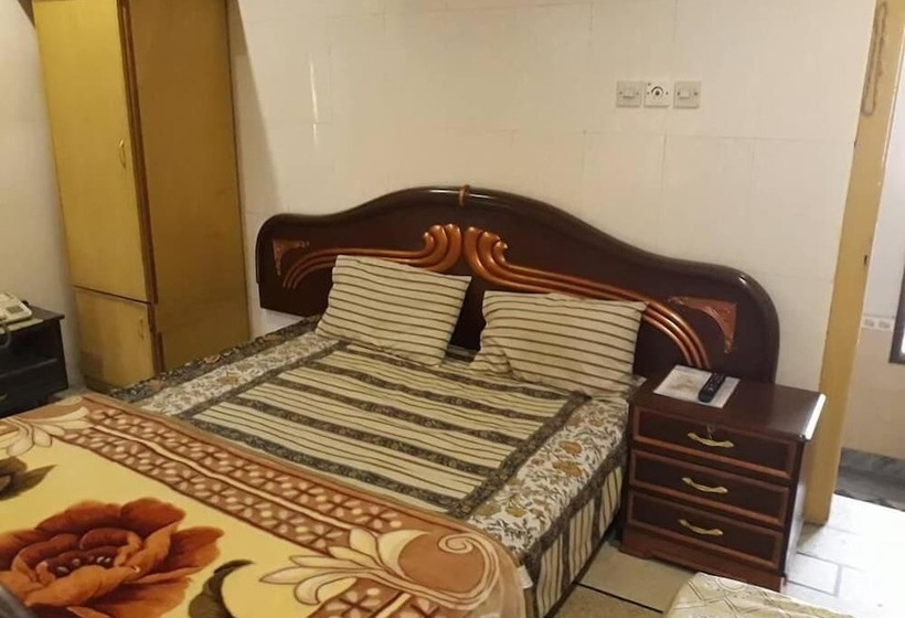 پانسیون Royal Guest House