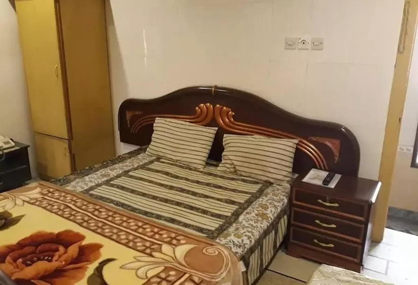 پانسیون Royal Guest House