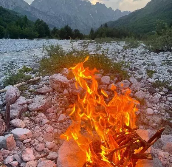 Aamiaismajoitus (B&B) Guest House Hyrmet Demushi