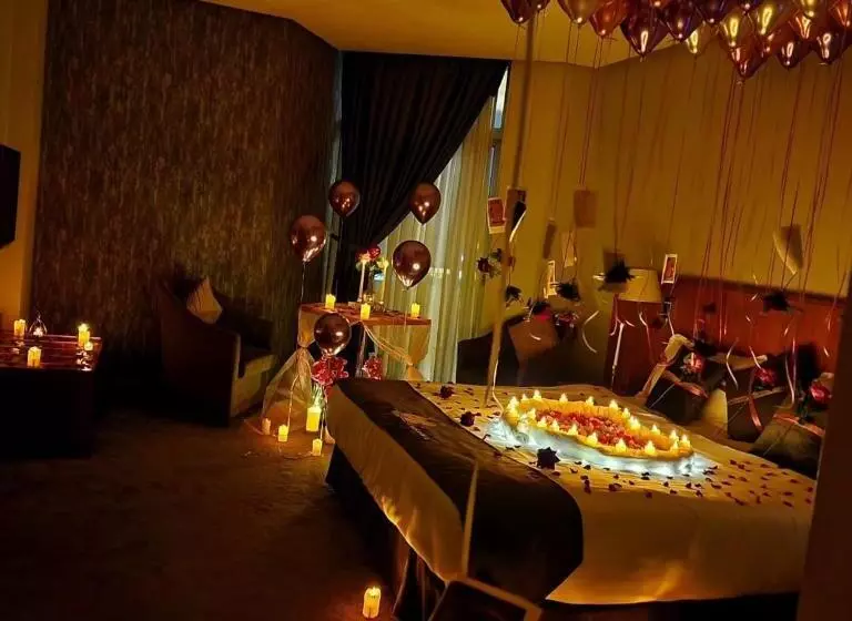 هتل Almansour