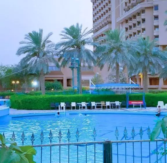 هتل Almansour