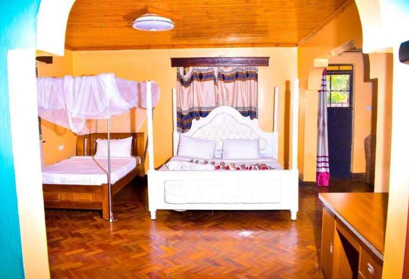 هتل Consular Resort Meru