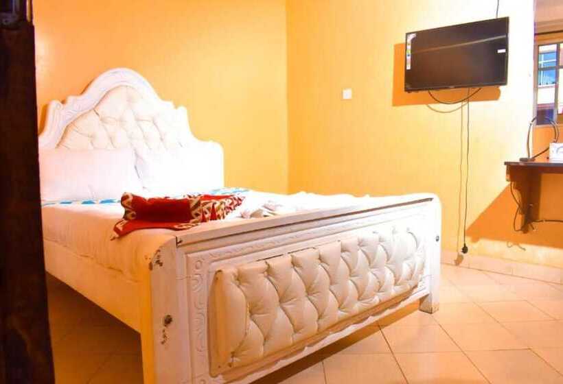 هتل Consular Resort Meru