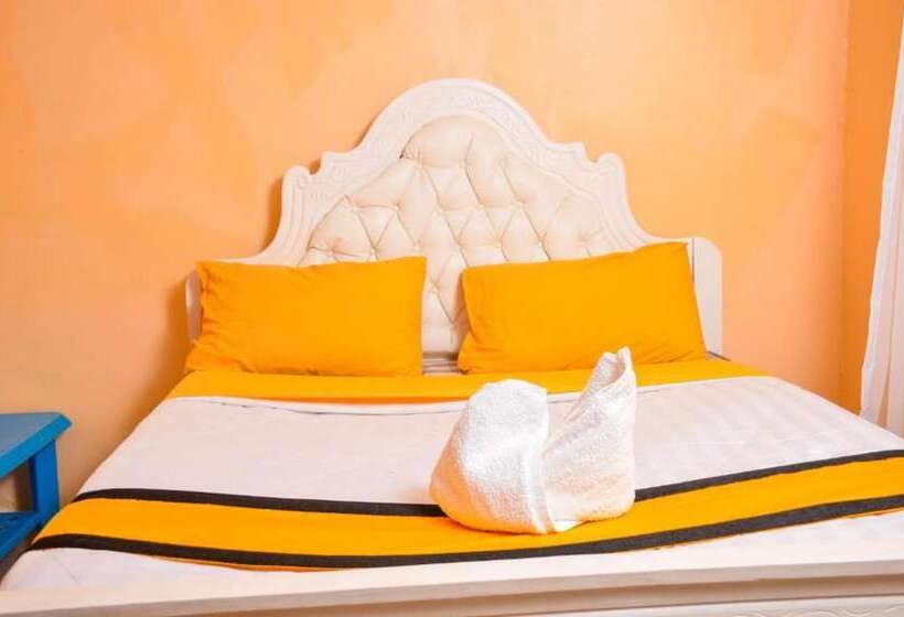 هتل Consular Resort Meru