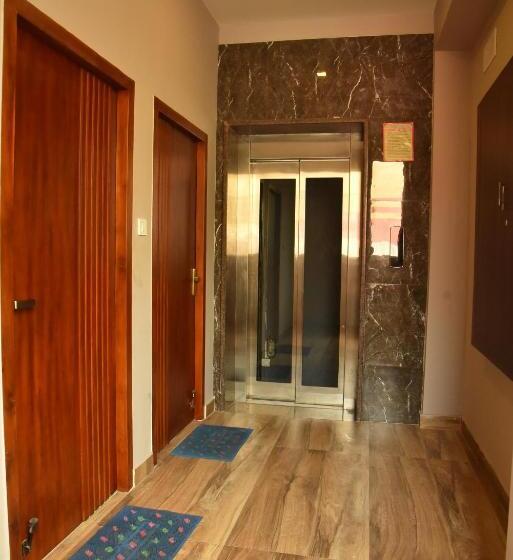 酒店 Home Stay @ Kommiya Inn