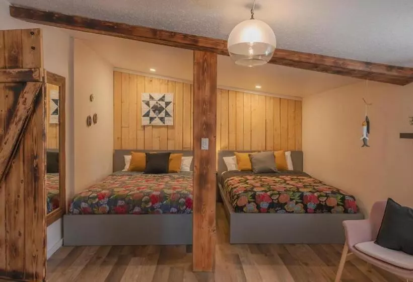 Hotelli Jaune Hôtel Boutique