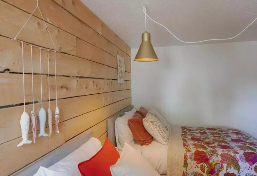 Hotelli Jaune Hôtel Boutique