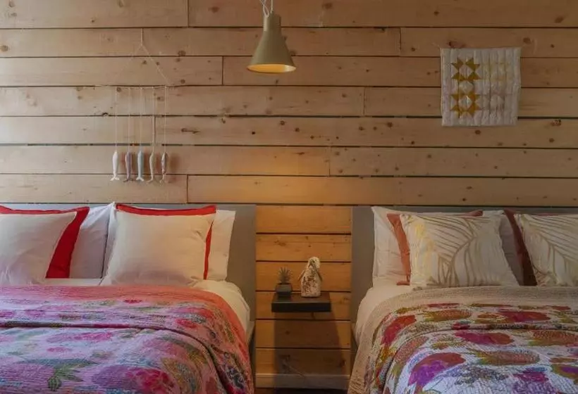 Hotelli Jaune Hôtel Boutique