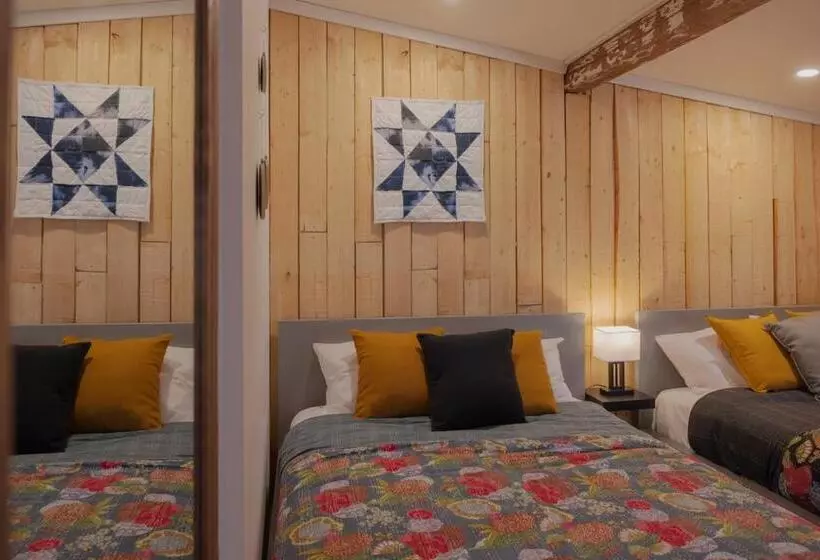 Hotelli Jaune Hôtel Boutique