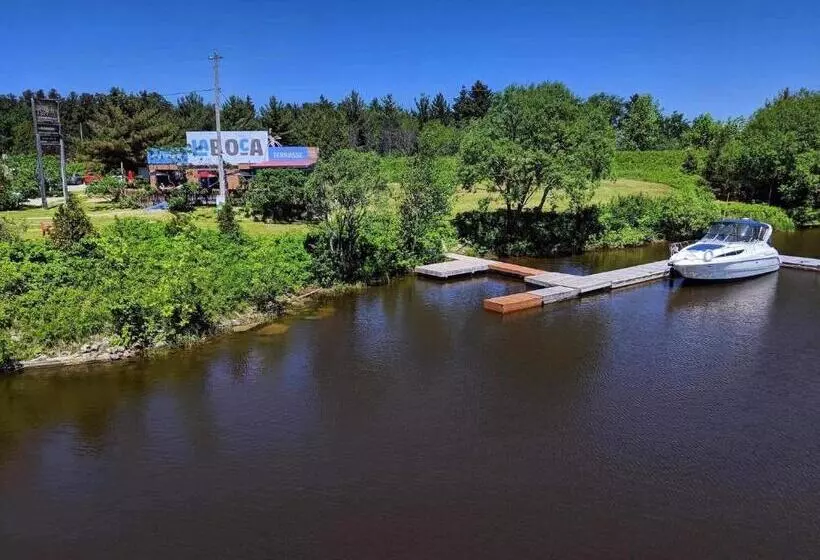 Hotelli Jaune Hôtel Boutique