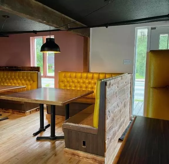 Hotelli Jaune Hôtel Boutique