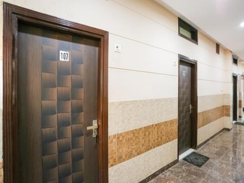 בית מלון כפרי Oyo 81988  Royal Inn