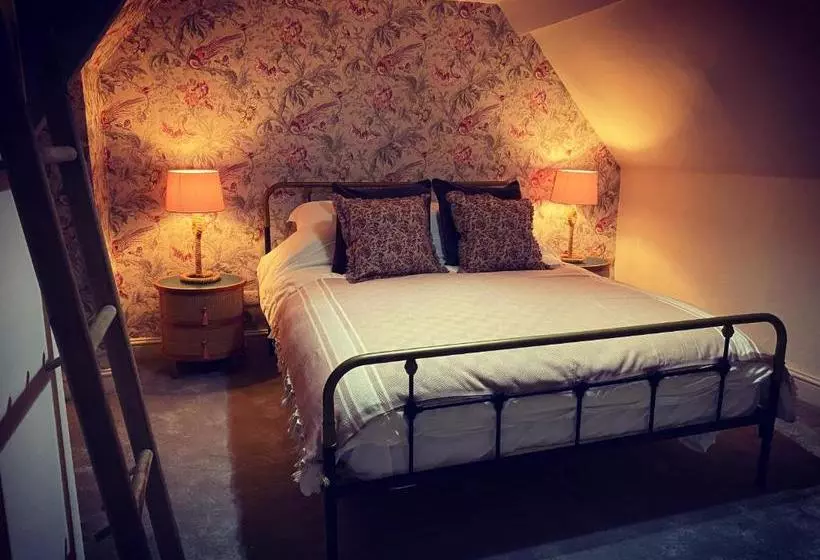 Majatalo Halford House   Adults Only