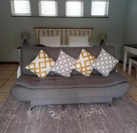 Majatalo Nonisands Guesthouse