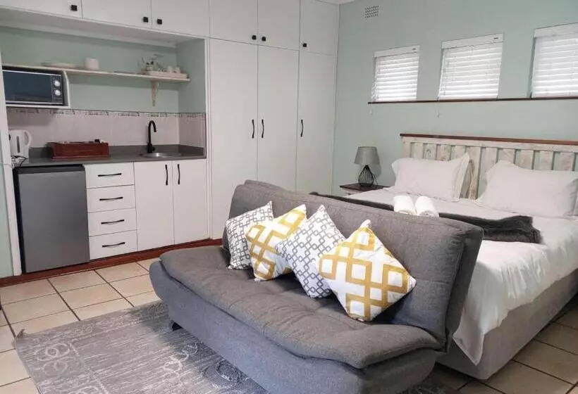 Majatalo Nonisands Guesthouse