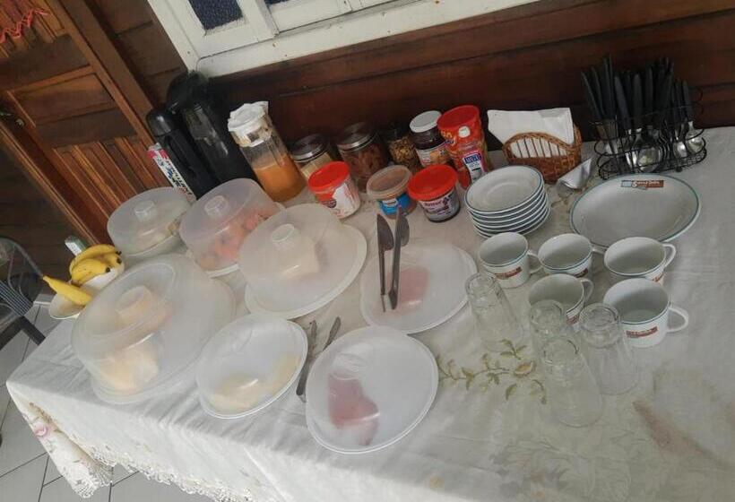 Pensjonat Pousada Sobre As Ondas   Ilha Do Mel   Pr