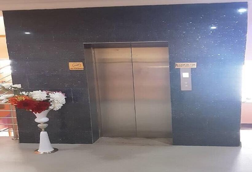 Royal City Dubai Hotel & Suites