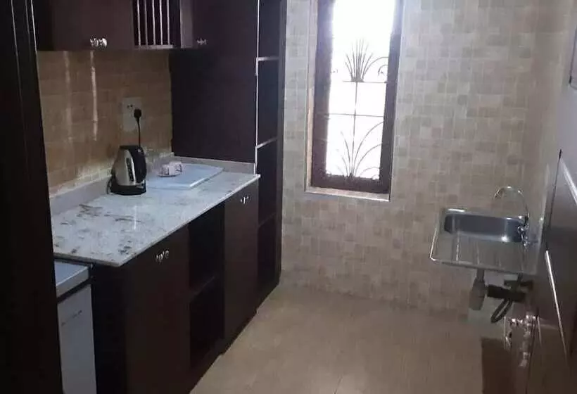 Royal City Dubai Hotel & Suites