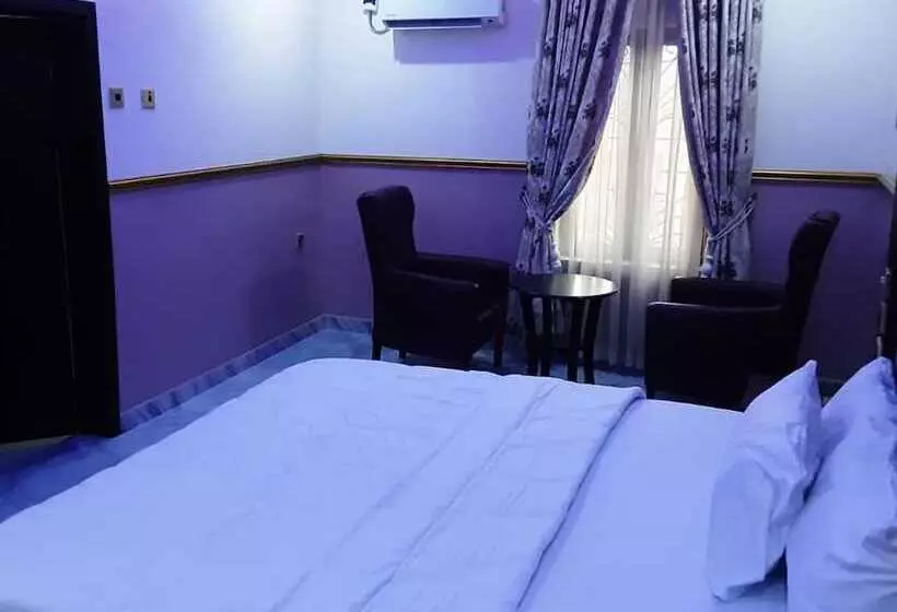 Royal City Dubai Hotel & Suites