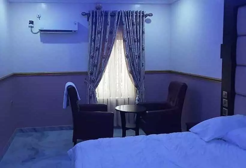 Royal City Dubai Hotel & Suites