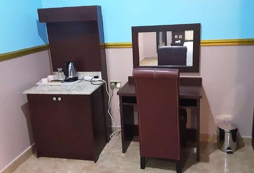 Royal City Dubai Hotel & Suites