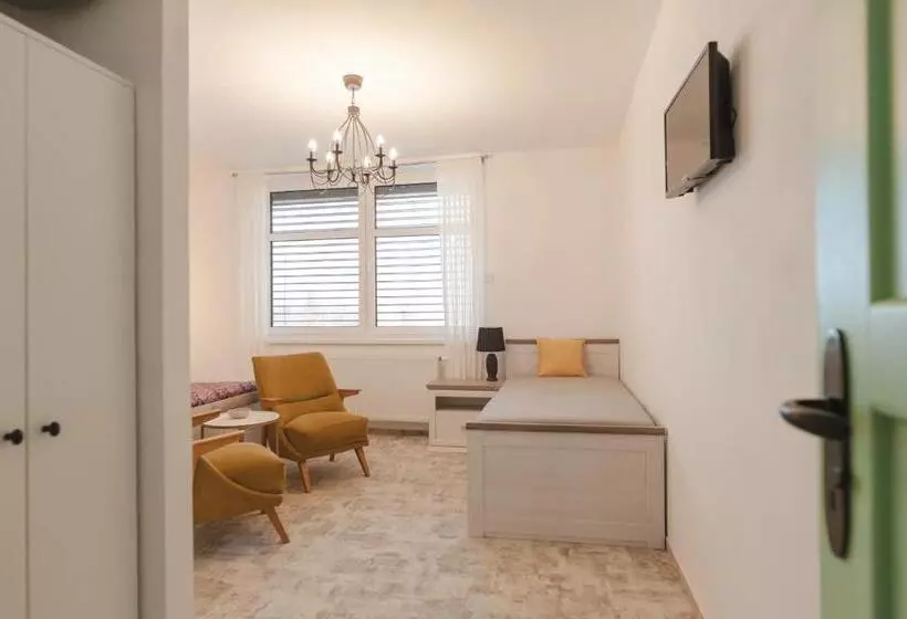 Aamiaismajoitus (B&B) Kozlova Vila