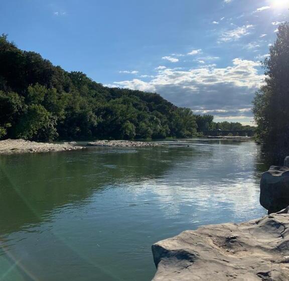 Bed and Breakfast La Magnanerie De Dions