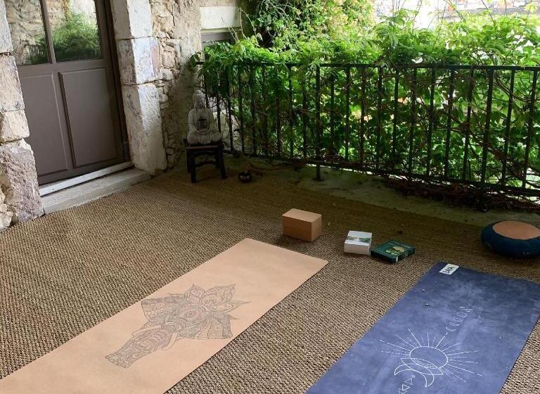 Bed and Breakfast La Magnanerie De Dions