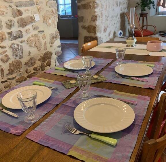 Bed and Breakfast La Magnanerie De Dions