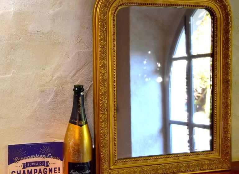 Bed and Breakfast La Magnanerie De Dions