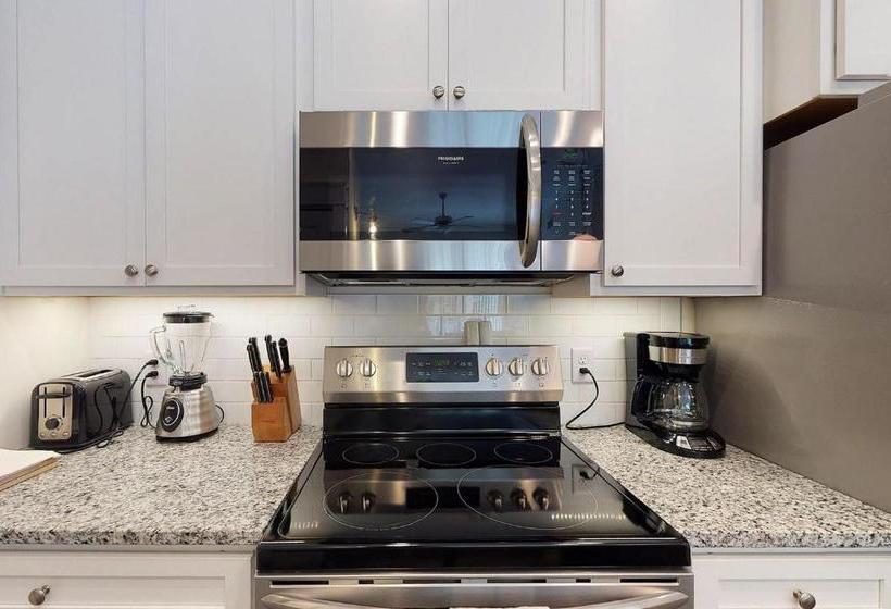 Hotel 400 Ocean Suites By Lighthouse Vacations