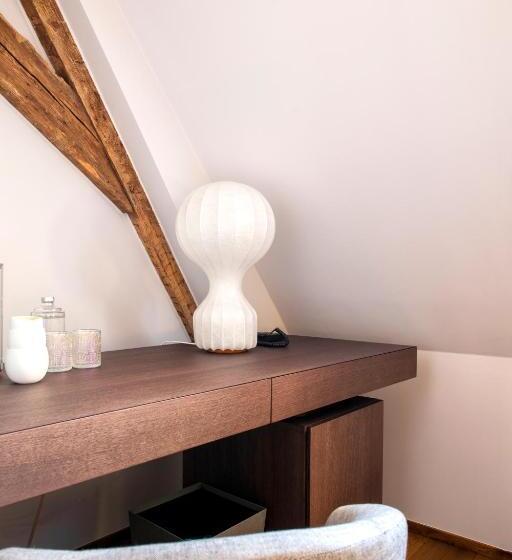 فندق Chateau De Wallerand