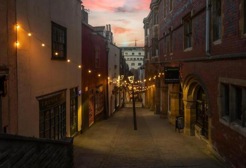 Clayton Hotel Bristol City