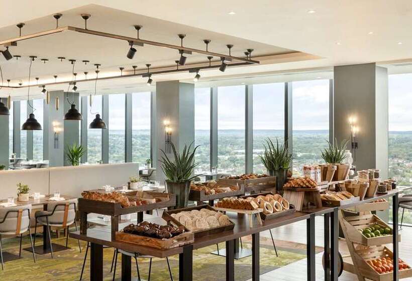 فندق Hilton Woking