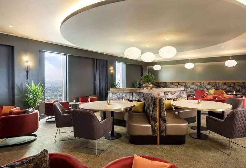 ホテル Hilton Woking