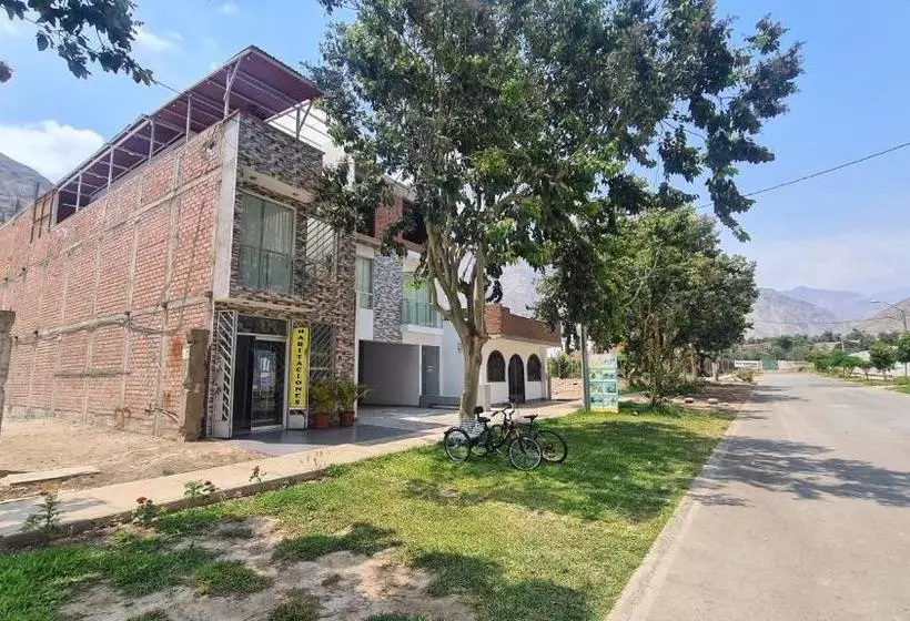 Hotelli Hospedaje Lunita