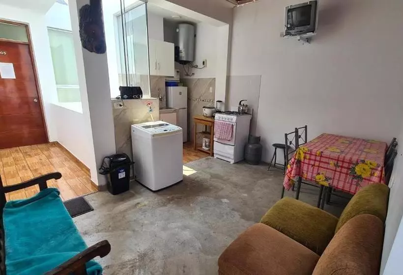 Hotelli Hospedaje Lunita