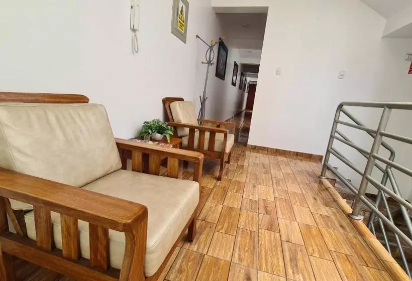 Hotelli Hospedaje Lunita