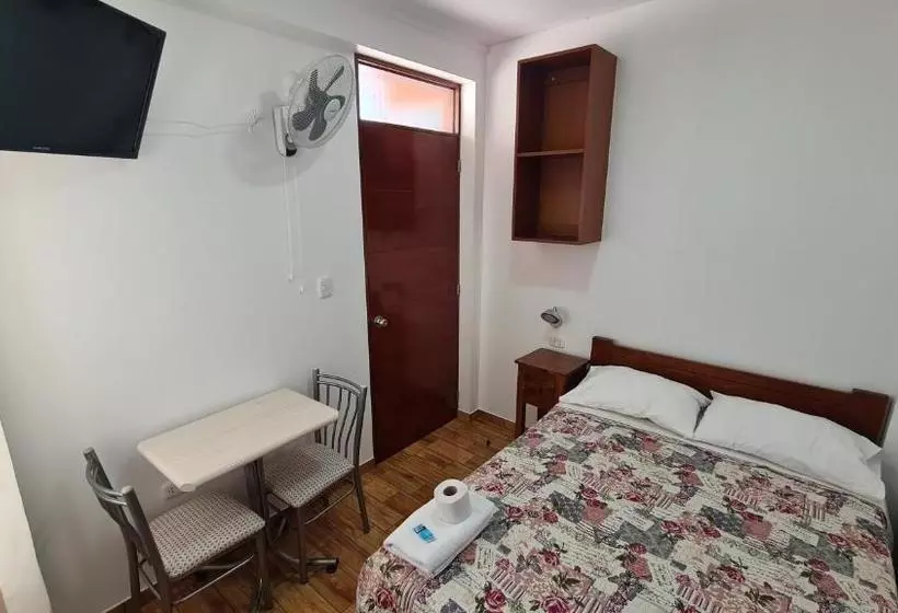 Hotelli Hospedaje Lunita