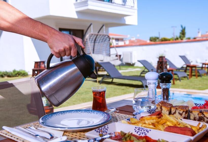 בית מלון כפרי Juliet Alacati