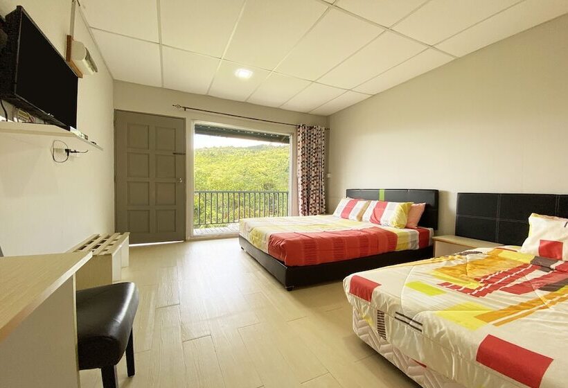 Отель Tambunan Nature Lodge