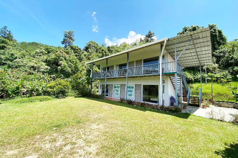 Отель Tambunan Nature Lodge