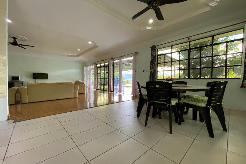 Отель Tambunan Nature Lodge