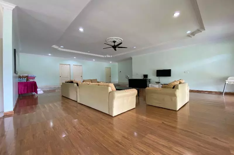 Hotelli Tambunan Nature Lodge