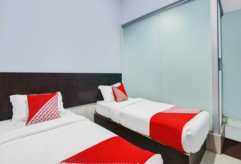 בית מלון כפרי Oyo 90419 Azzahra Homestay Syariah